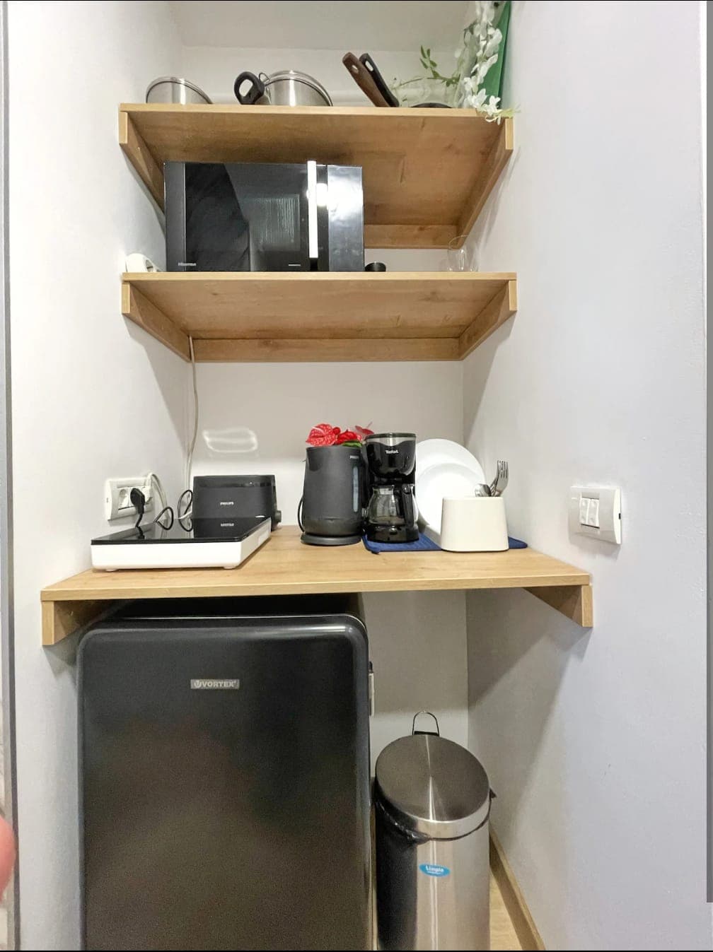 The Little Gem — Kitchenette